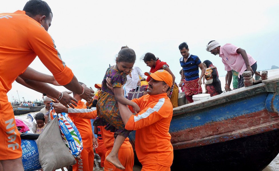 cenresends10ndrfteamstofloodhitareasofbiharup